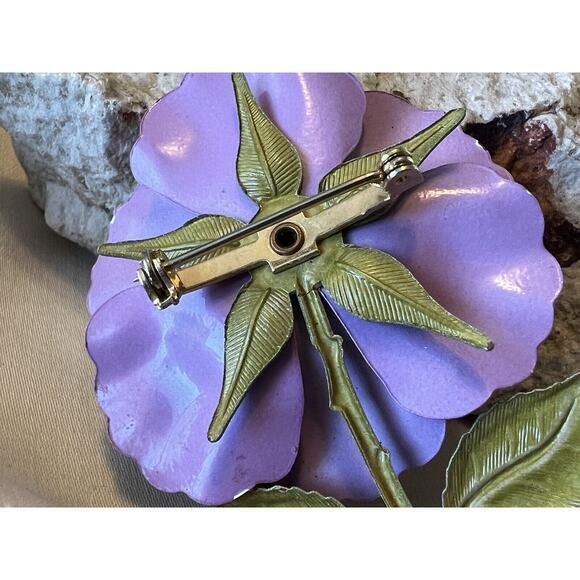 Vintage Purple Rose Metal & Enamel Painted Pin/ Brooch EUC - Picture 5 of 5